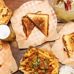 Sips and sangas – El Ranchero welcomes a tasty new food truck called Let&#8217;s Get Toasted