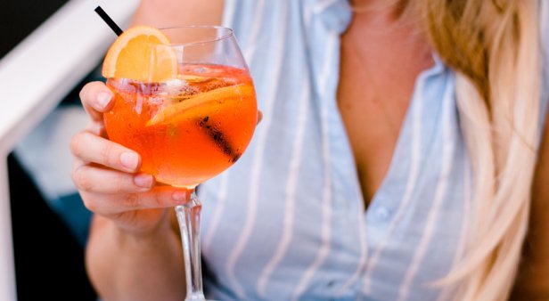 Sip spritzes in the sunshine at Aviary Rooftop&#8217;s bottomless brunch event