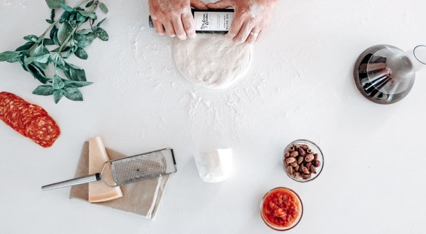 Local chefs join forces on new at-home dining platform En Casa to bring DIY meal kits to your door