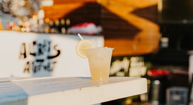 The Aprés Surf team is back with parmies, vegan burgers and limoncello spritz at Alfred&#8217;s Diner