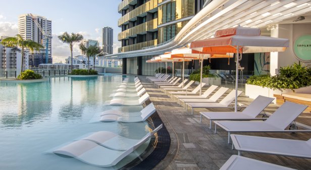 Sun-kissed sips and dips – the Gold Coast has welcomed Isoletto, a luxe new pool club