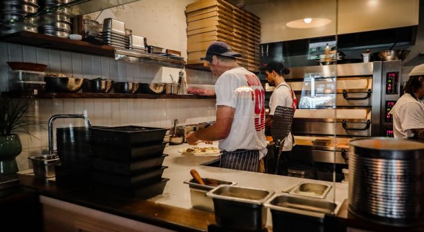 In carbs we trust – say hello to Coolangatta&#8217;s new favourite pizza slinger Franc Jrs