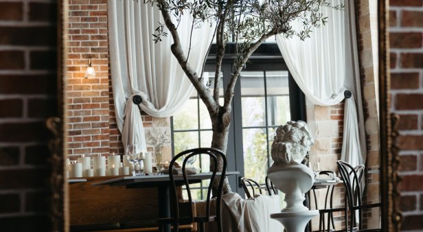 Balboa Italian and The Valley Estate have teamed up for a pop-up dining experience called L’Altro Restaurant