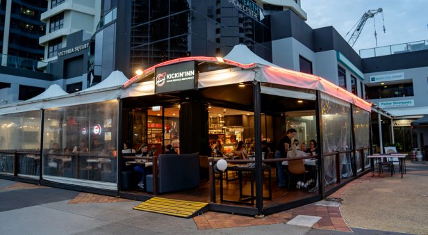 Don a bib and get your hands dirty at Broadbeach&#8217;s new seafood joint, Kickin&#8217;Inn